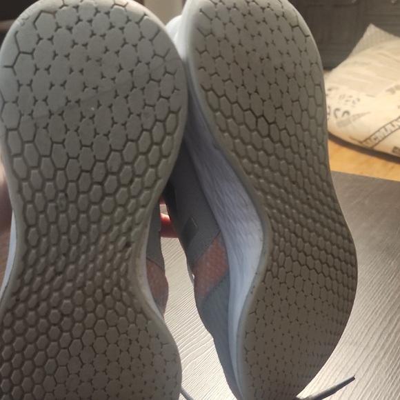 New Balance Sky Blue and Coral Sneakers - Picture 4 of 5